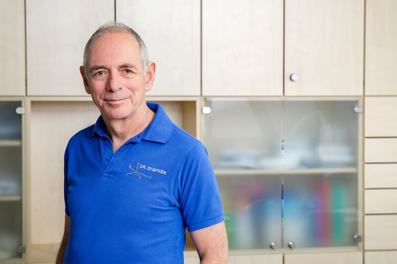 Dr. med. Volker Stiefken